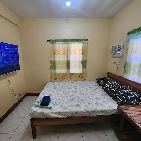 Larosa Hostel Пуэрто-Принцеса Экстерьер фото