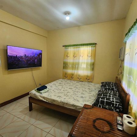 Larosa Hostel Пуэрто-Принцеса Экстерьер фото