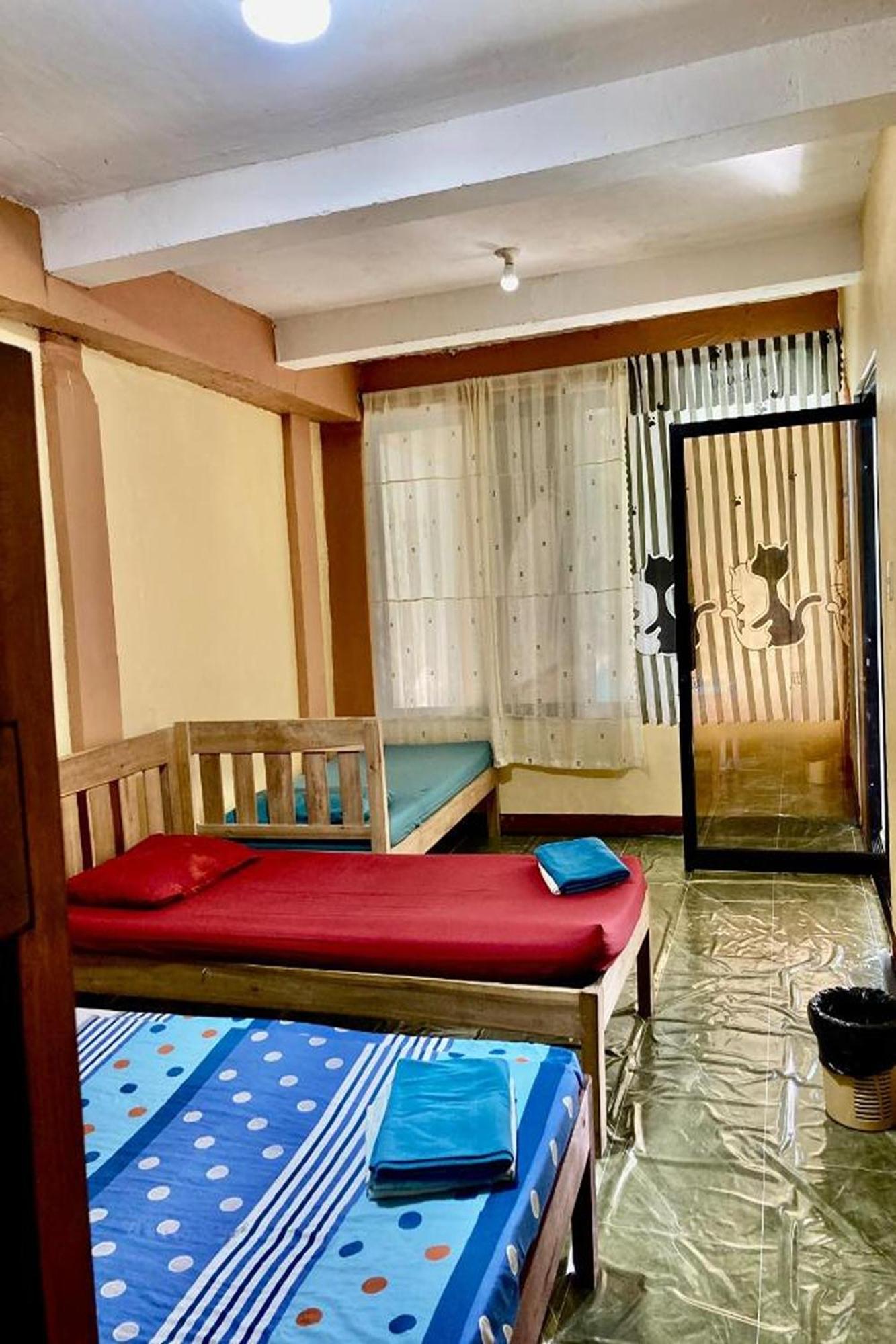 Larosa Hostel Пуэрто-Принцеса Экстерьер фото