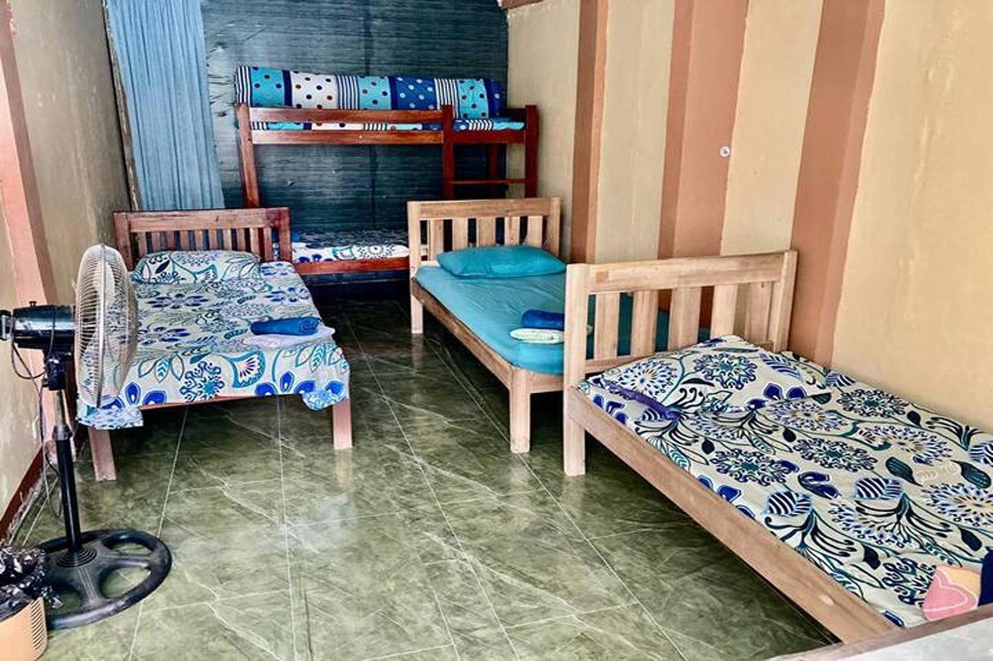 Larosa Hostel Пуэрто-Принцеса Экстерьер фото